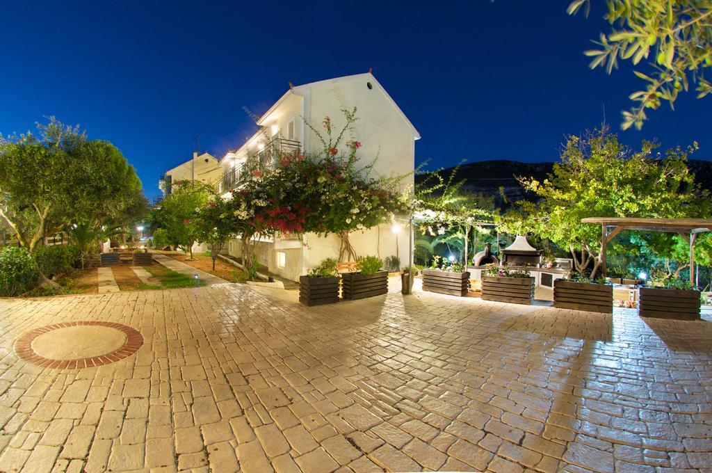 Iris Apartments 米尼亚 外观 照片