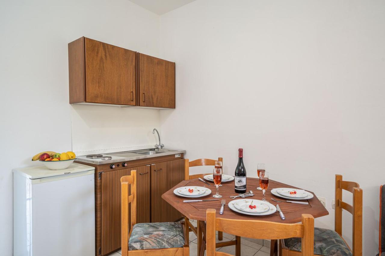 Iris Apartments 米尼亚 外观 照片